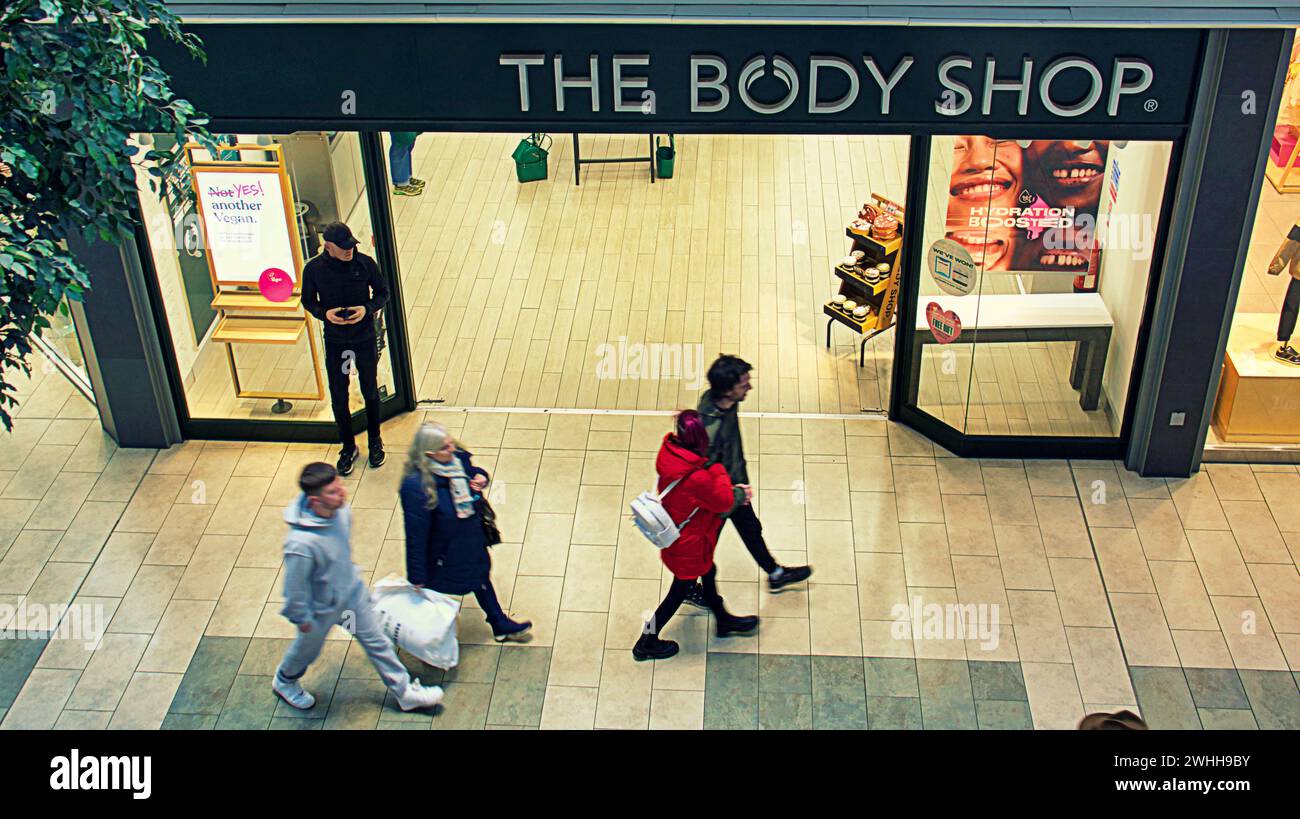 Glasgow, Escocia, Reino Unido. 10 de febrero de 2024. Tienda del cuerpo en la administración como las tiendas en el centro de st enoch permanecen abiertas. Crédito Gerard Ferry/Alamy Live News Foto de stock