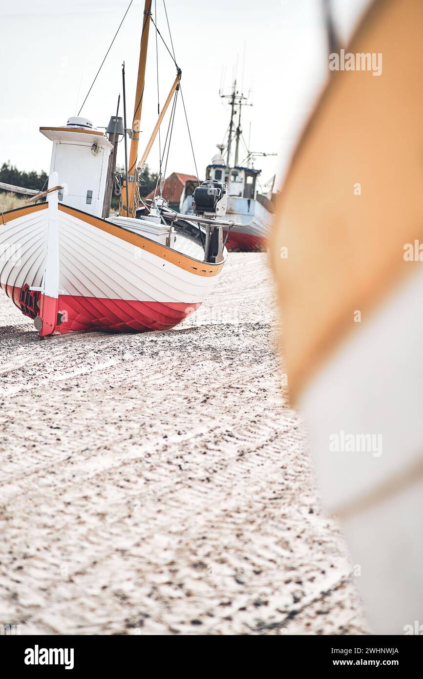 Barcos en Slettestrand en Dinamarca Foto de stock