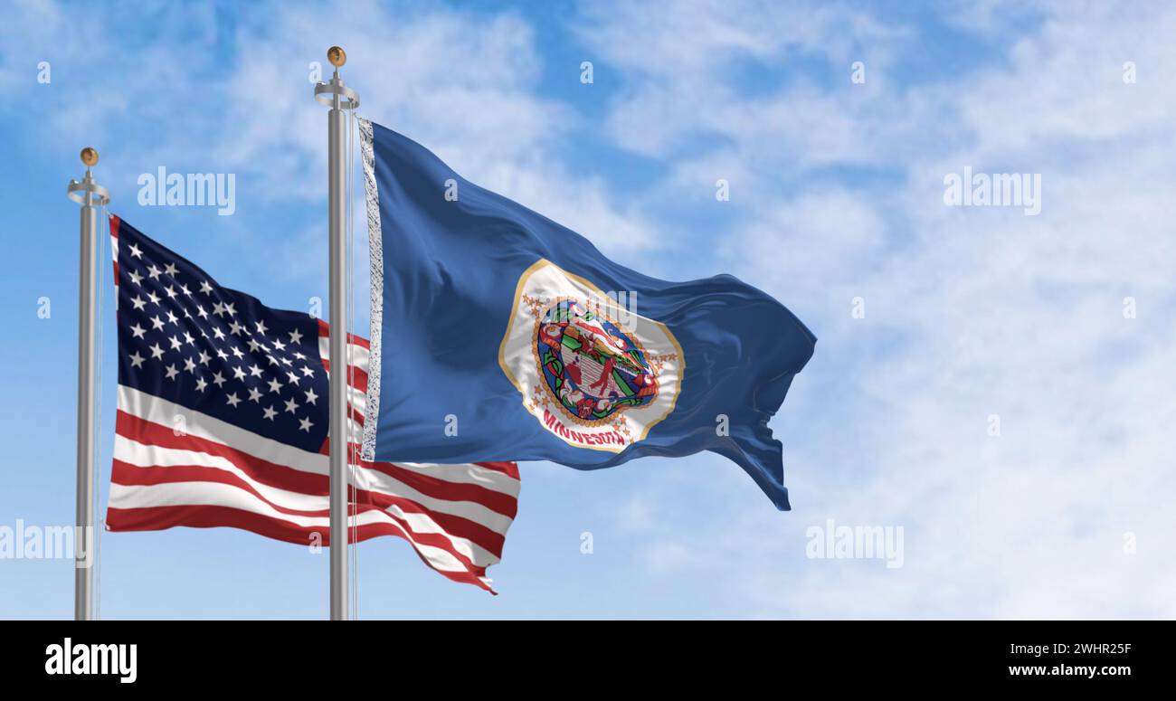 Bandera del estado de Minnesota ondeando con la bandera nacional americana en un día claro Foto de stock