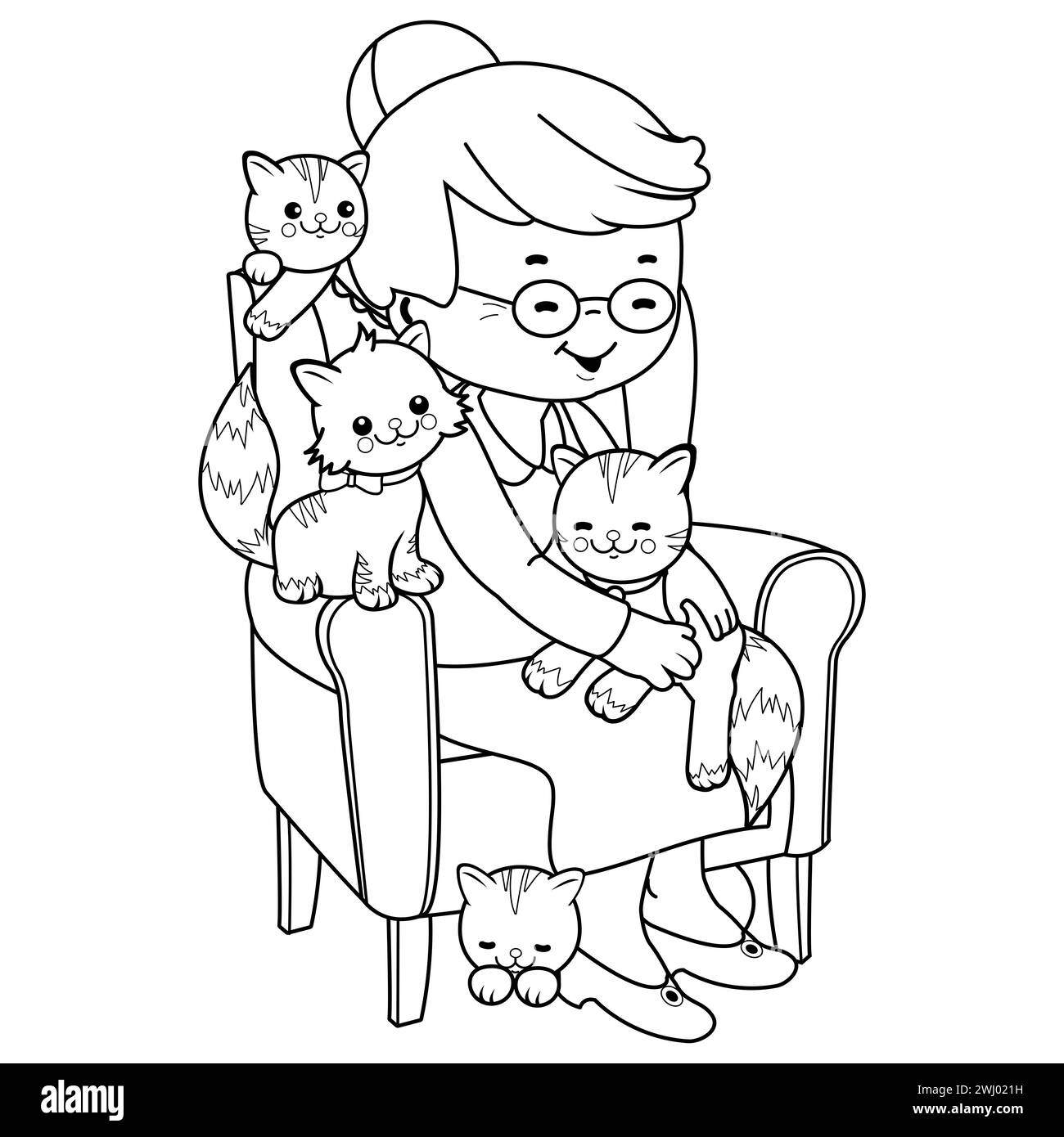 Anciana en casa sentada en su sillón con sus gatos. Abuela en su sillón en su sala de estar con sus gatitos de mascotas. Blanco y negro. Foto de stock