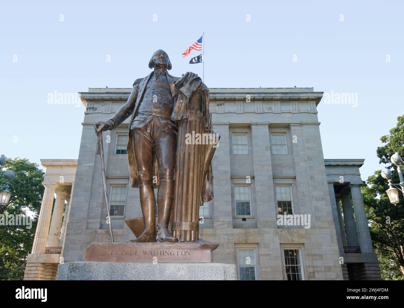Estatua de bronce del primer presidente estadounidense, George Washington (una de las seis fundidas por William Hubbard a partir de un molde de la estatua de mármol de Jean-Antoine Houdon Foto de stock