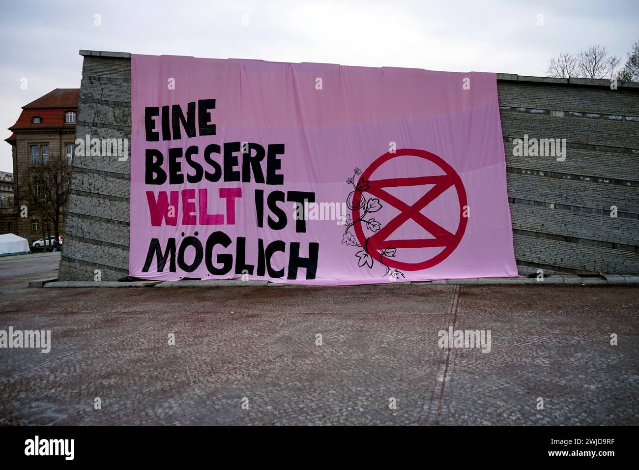 'Eine bessere Welt ist moeglich': 'Klimaprotest': Protestcamp von Extinction Rebellion im Invalidenpartk, Berlín-Mitte (nur fuer redaktionelle Verwend Foto de stock