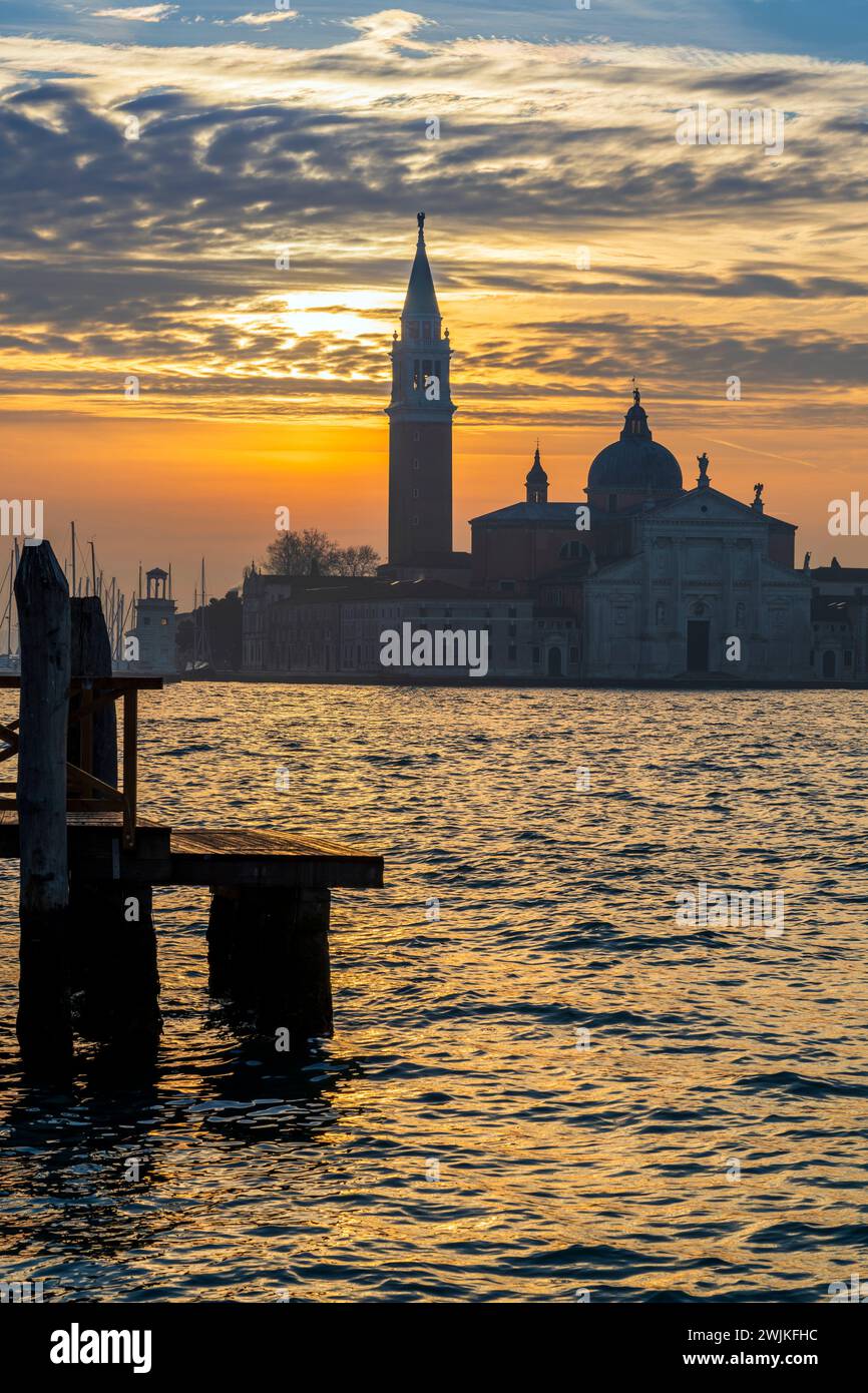 Iglesia de San Giorgio Maggiore al amanecer Venecia, Véneto, Italia Foto de stock