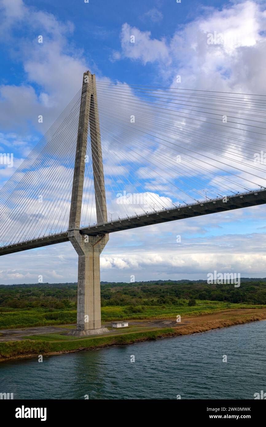 Puente Atlántico Colón, Canal de Panamá. República de Panamá Foto de stock