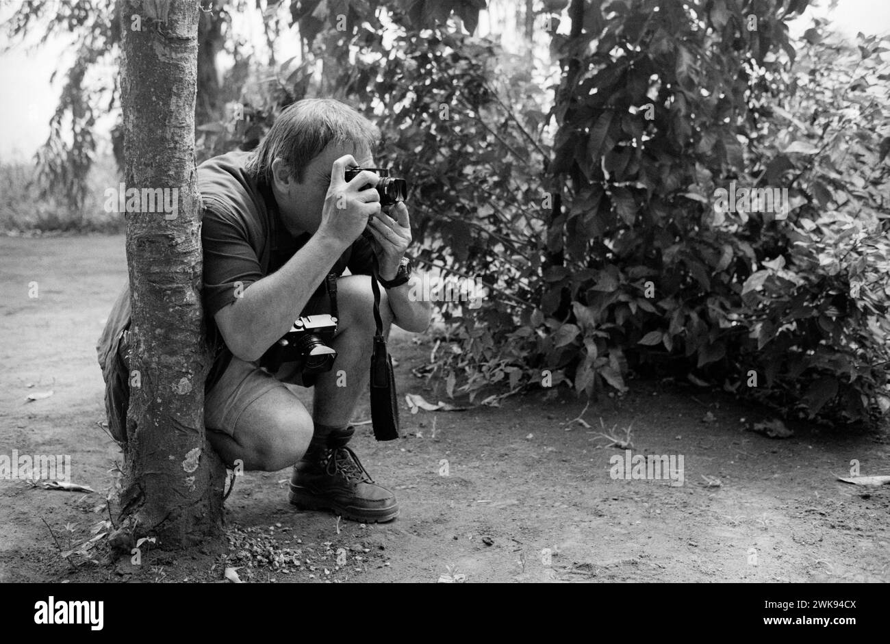 El fotoperiodista Tom Stoddart (1953-2021) fotografió usando sus cámaras M6 Leica en misión en Malawi en 2004. Foto de stock