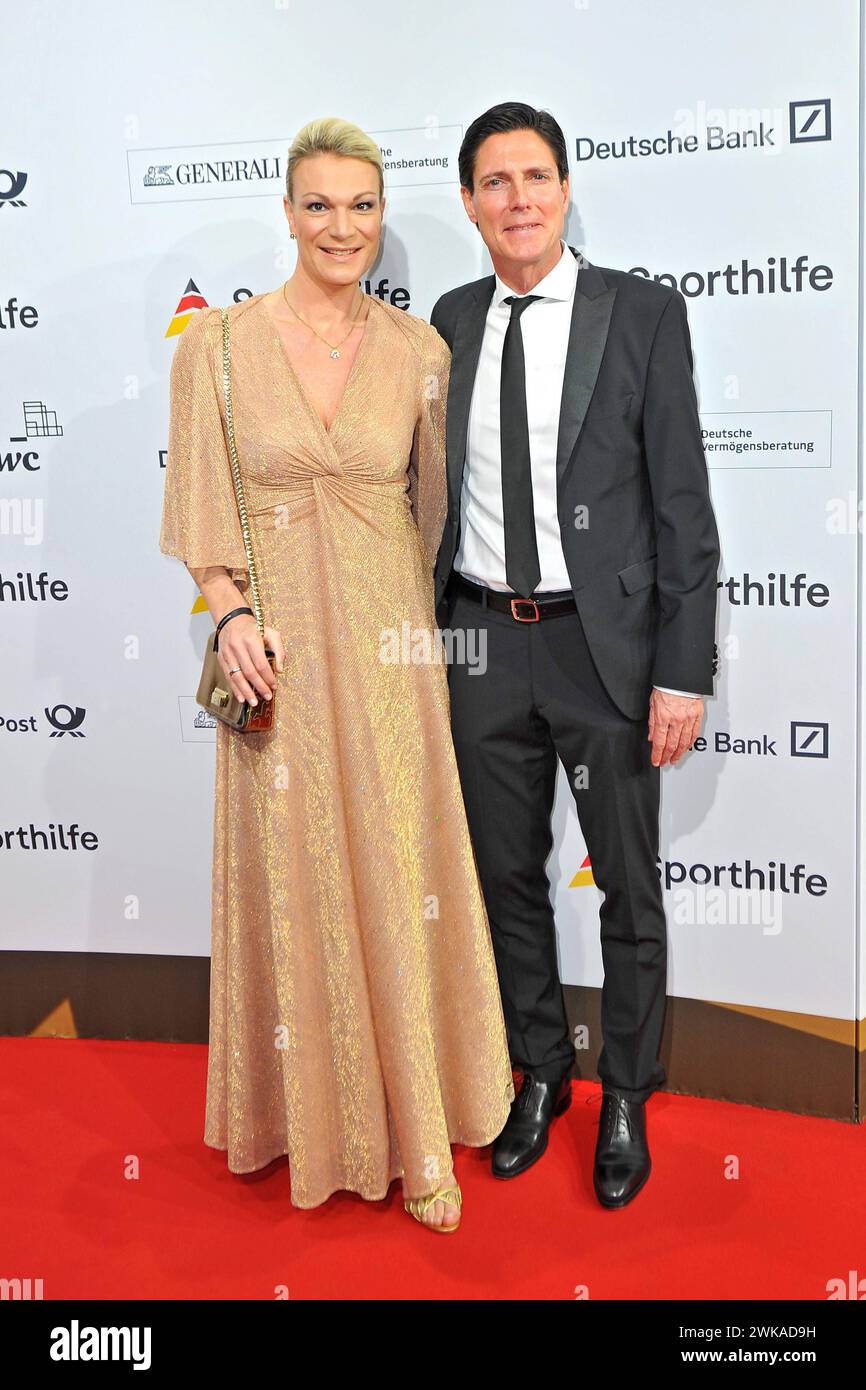 53. Ball des Sports . Maria Höfl-Riesch und Marcus Höfl anläßlich des 53. Ball des Sports am 17.02.2024 in der Festhalle Frankfurt / Main. 20240217MWI122620 *** 53 Pelota de Deportes Maria Höfl Riesch y Marcus Höfl con motivo del 53 Pelota de Deportes el 17 02 2024 en el Festhalle Frankfurt Main 20240217MWI122620 Foto de stock