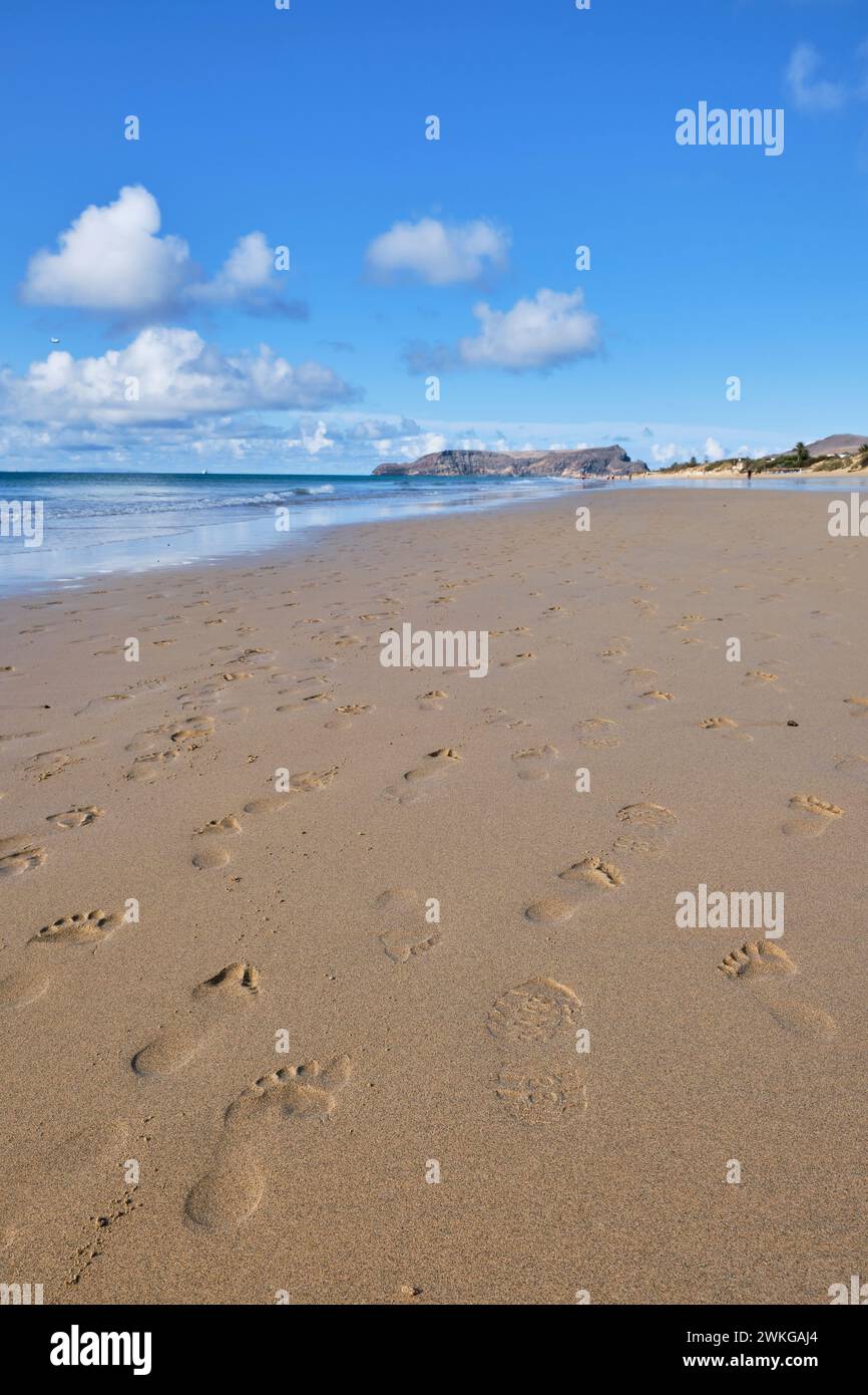 Playa de Porto Santo por la mañana Foto de stock