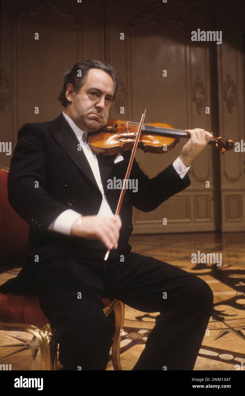 3827348 Felix Ayo; (add.info.: violinista español Felix Ayo en concierto (1981) / Il violinista Felix Ayo durante un concierto); © Marcello Mencarini. Todos los derechos reservados 2024. Foto de stock