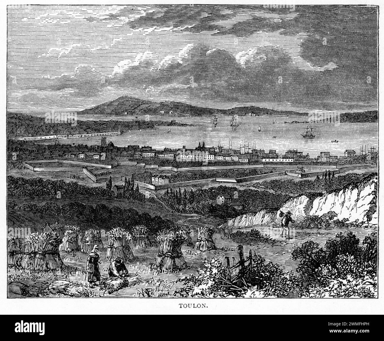 Grabado de Toulon, alrededor de 1900. Toulon es una ciudad portuaria en la costa mediterránea del sur de Francia, bordeada de playas de arena y calas de tejas. Ahora es una base naval importante y el puerto es el hogar de submarinos y buques de guerra, así como barcos de pesca y ferries. Foto de stock