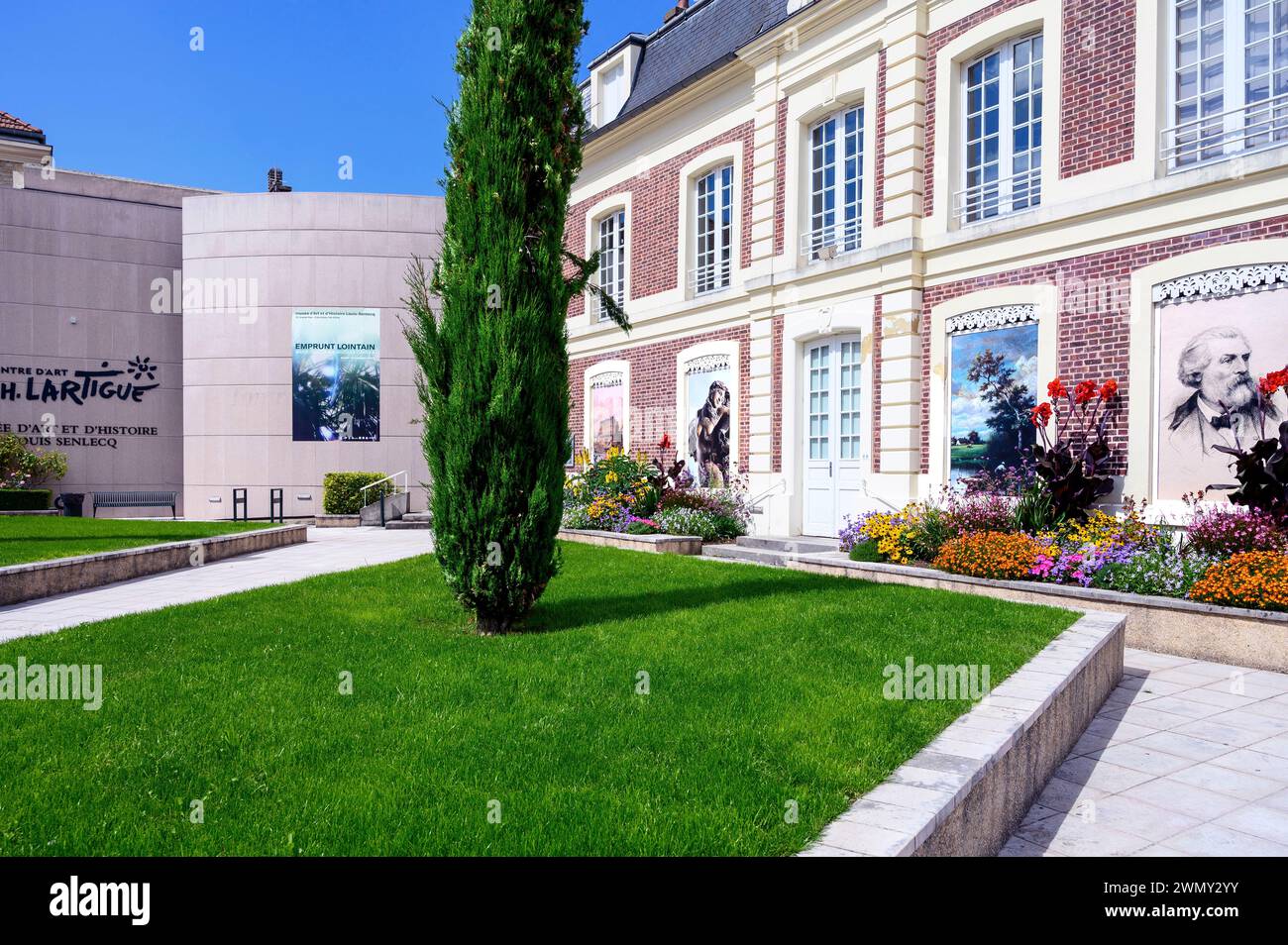 Francia, Val d'Oise, L'Isle Adam, J.H. Lartigue centro de arte, Louis SenlecqArt y Museo de Historia Foto de stock