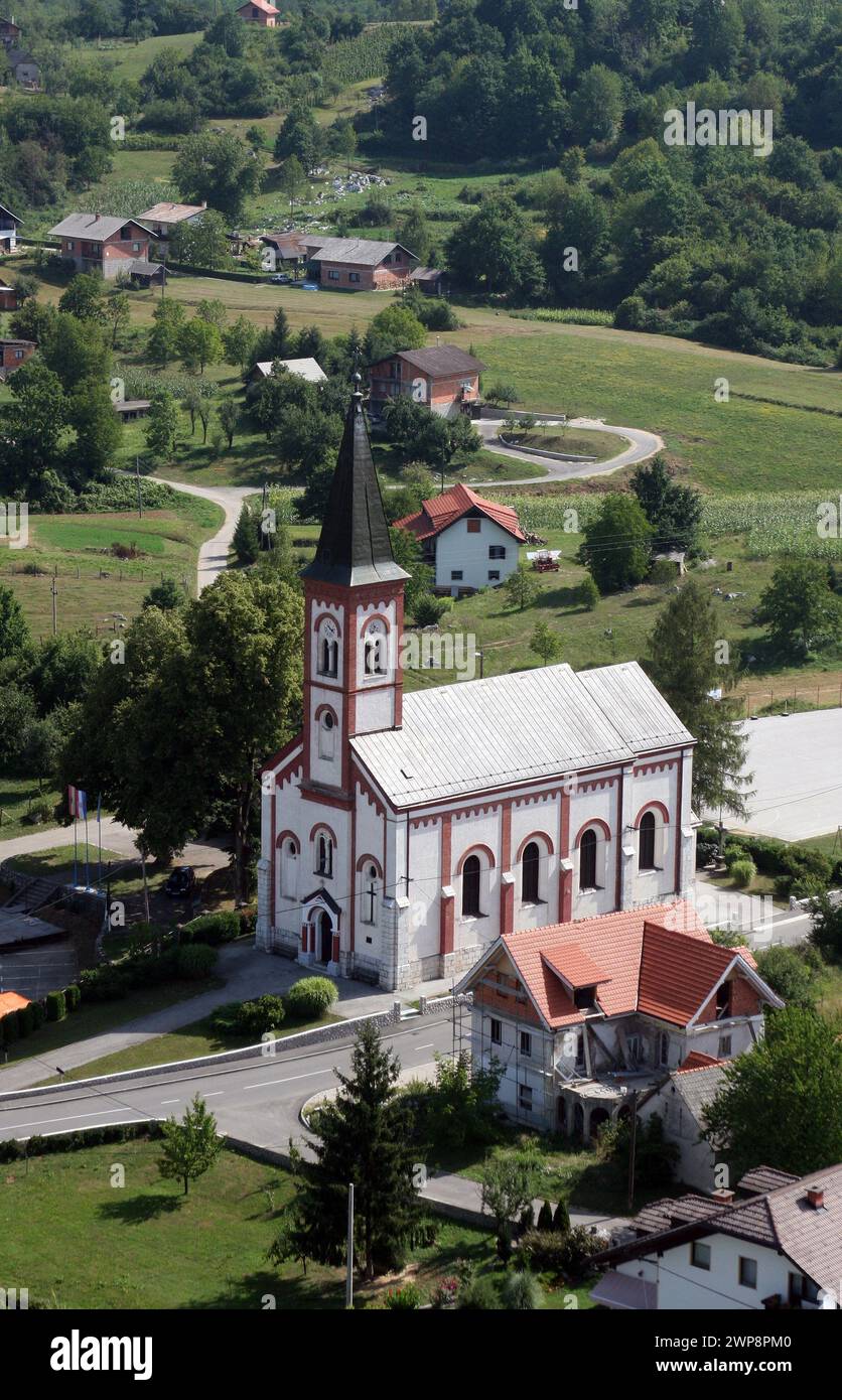 Parroquia del Santo Nombre de María en kamanje, Croacia Foto de stock