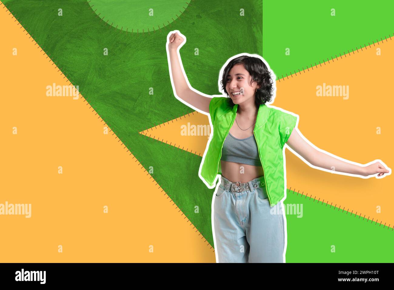 Foto creativa, collage, chica joven en un fondo colorido hace expresiones, ella está bailando muy feliz, banner para las redes sociales Foto de stock