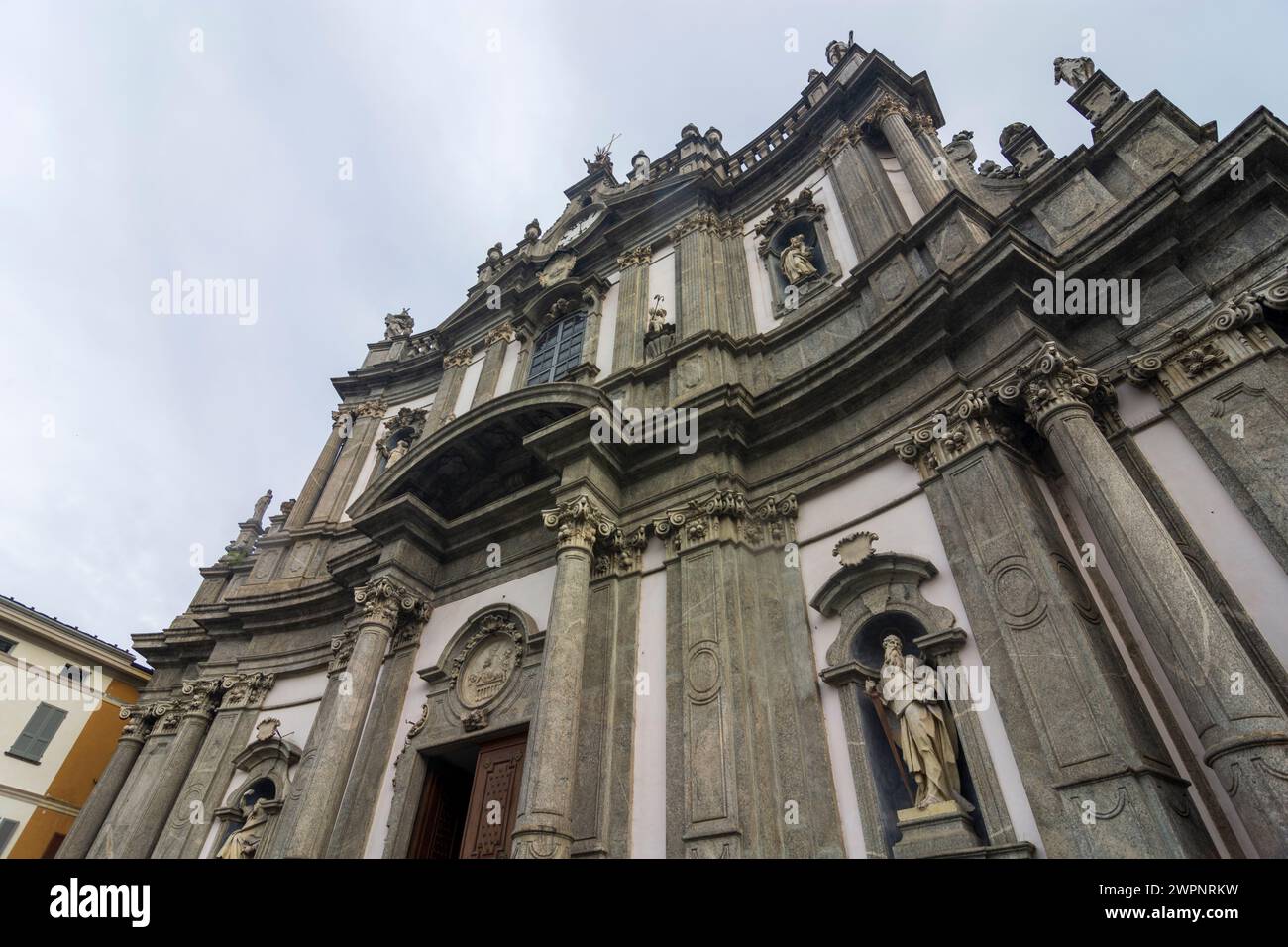 Morbegno, iglesia San Giovanni Battista en Sondrio, Lombardia / Lombardía, Italia Foto de stock