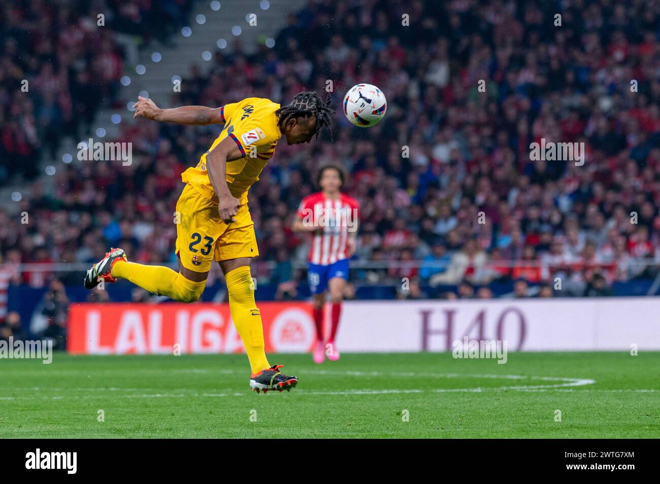 Madrid, Madrid, España. 17 de marzo de 2024. Partido de fútbol español Atlético de Madrid 0 - FC Barcelona 3 2024/03/18,23 JULES KOUNDE (Imagen de crédito: © Oscar Manuel Sánchez/ZUMA Press Wire) No para USO comercial! Foto de stock