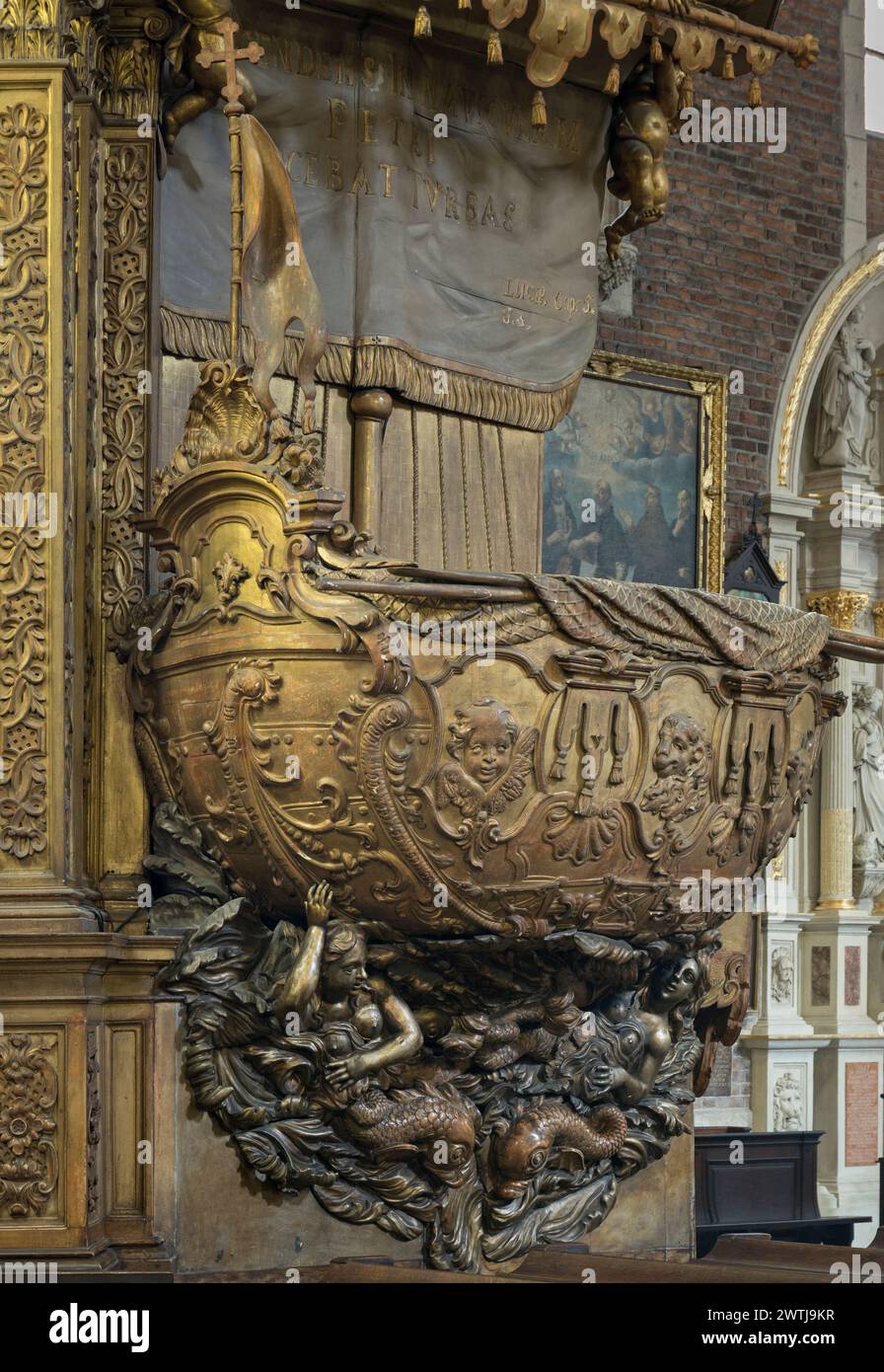 Púlpito, Basílica del Corpus Christi, Cracovia, Polonia Foto de stock