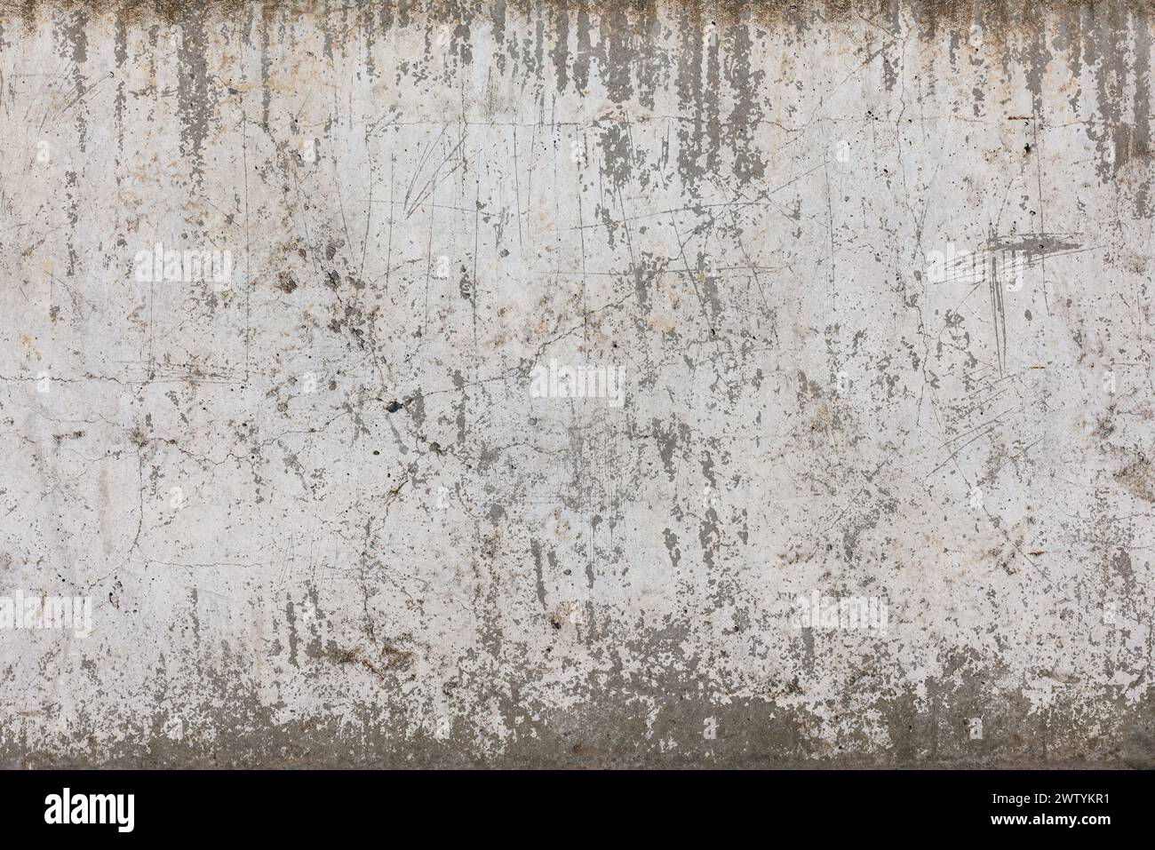 rasguñado shabby viejo whitewash en la textura de la pared de concreto y fondo plano de primer plano de marco completo Foto de stock