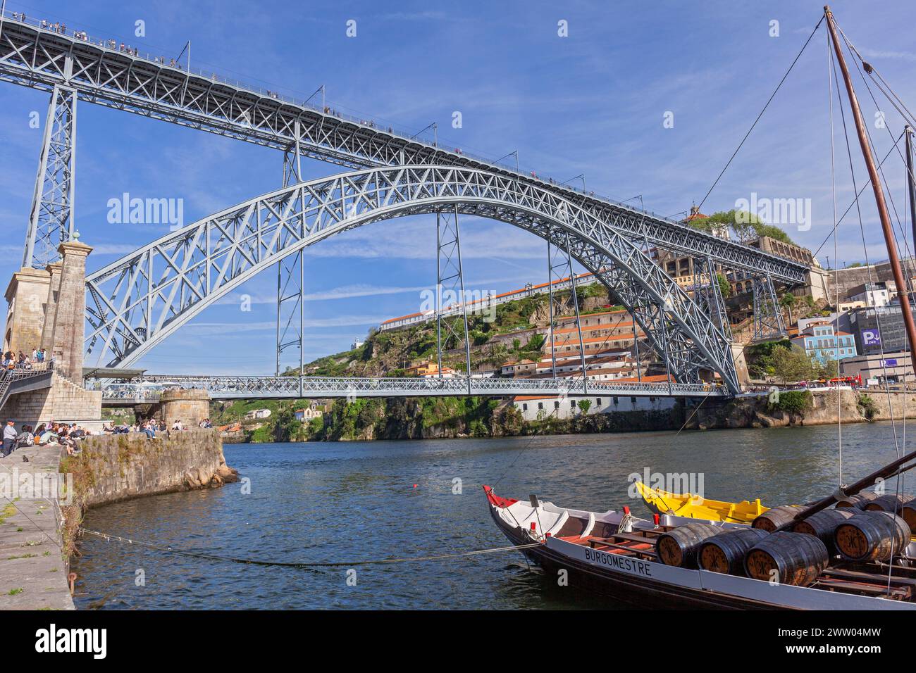 Portugal, Oporto, Puente Luís I (Ponte Luís I) a través del río Duero Foto de stock