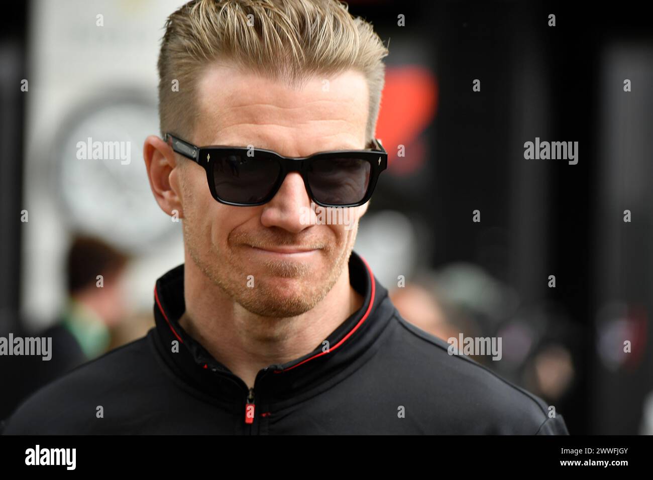 MELBOURNE (AUSTRALIA) 24 de marzo de 2024. En la foto: 27 Nico Hülkenberg (DEU) MoneyGram Haas F1 Team en el paddock en el Gran Premio de Fórmula 1 Rolex de Australia 2024 de la FIA del 22 al 24 de marzo en el Albert Park Street Circuit, Melbourne, Australia. Crédito: Karl Phillipson/Alamy Live News Foto de stock