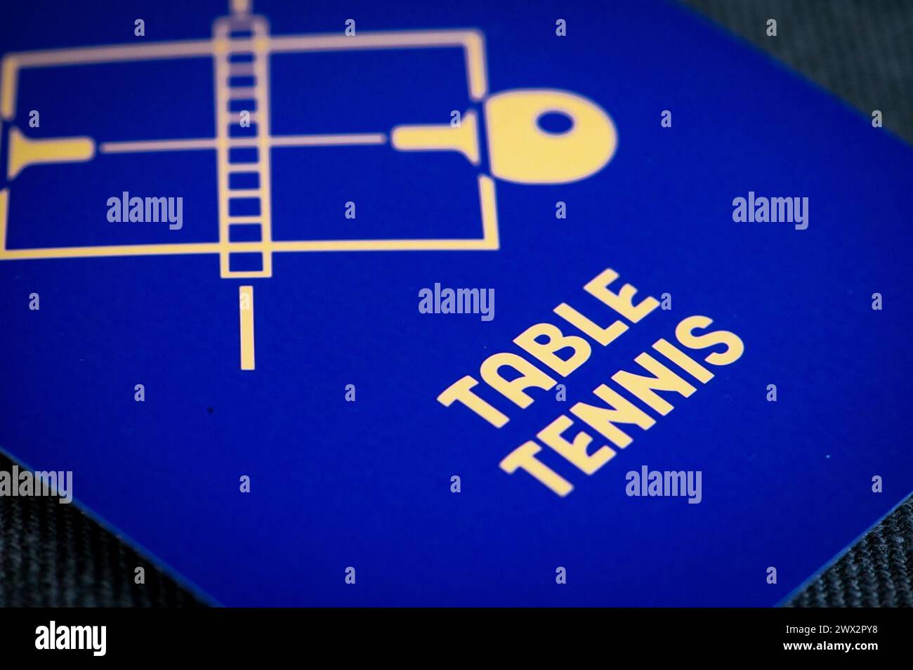 Pictograma de tenis de mesa para los juegos olímpicos de verano de parís 2024. Icono oficial del deporte en los juegos olímpicos en París 24 Foto de stock