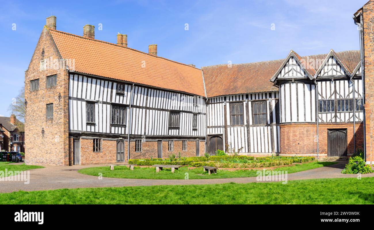 Gainsborough Old Hall casa señorial medieval Exterior Gainsborough Lincolnshire Inglaterra Reino Unido GB Europa Foto de stock