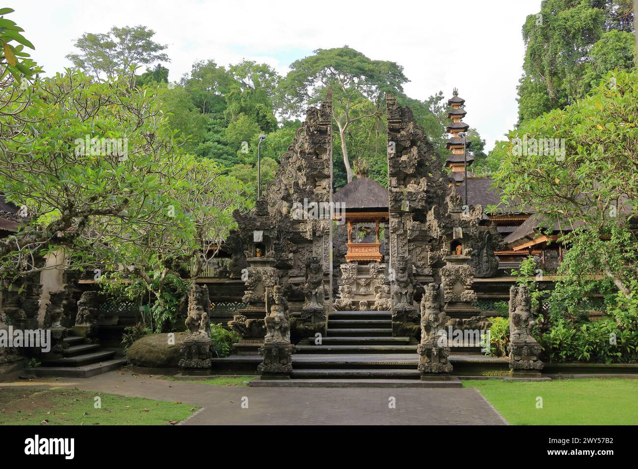 Templo Pura Gunung Lebah en Campuhan Ridge Walk, Ubud, Bali en Indonesia Foto de stock