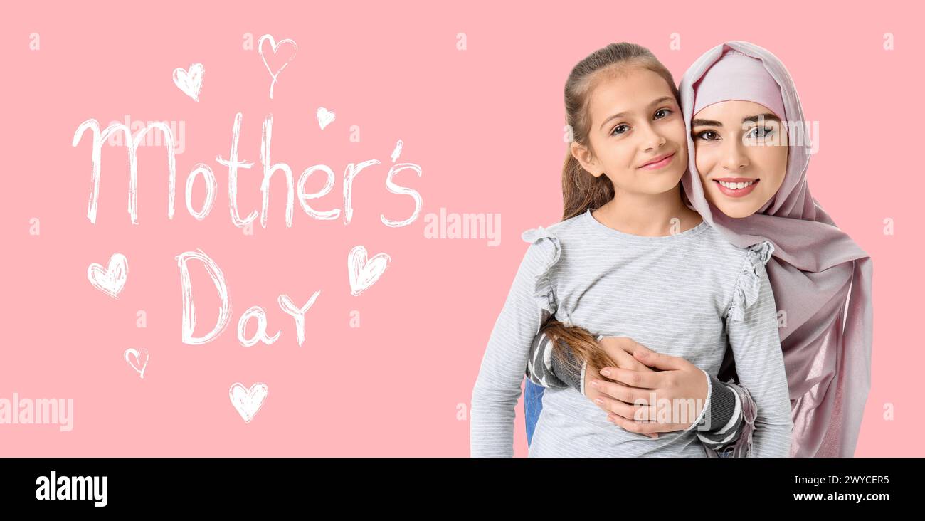 Bandera festiva para el feliz día de la madre con la joven mujer musulmana y su niña Foto de stock