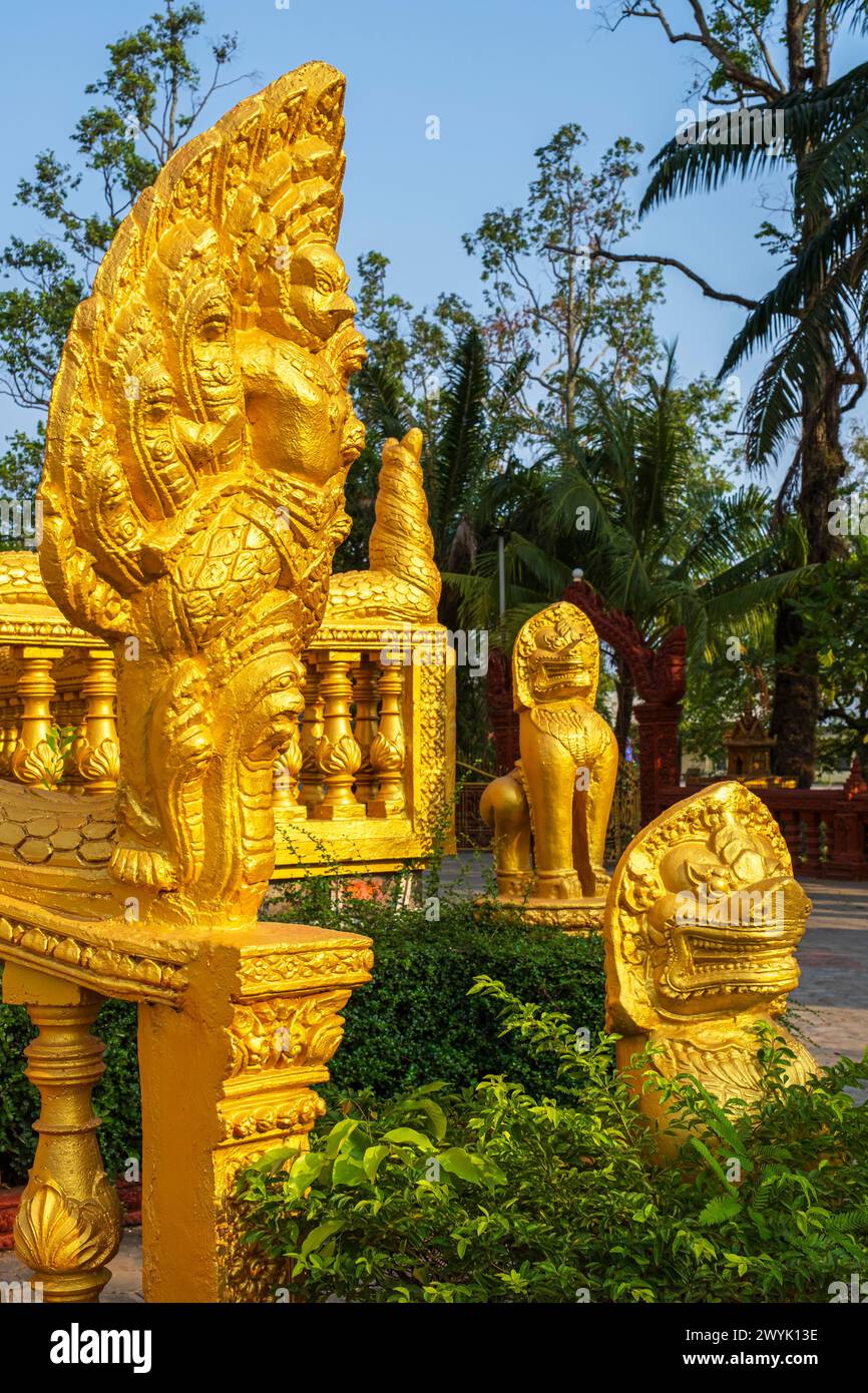 Camboya, provincia de Kampot, Kampot, Traeuy Kaoh o Fish Island, pagoda Treuy Koh Foto de stock