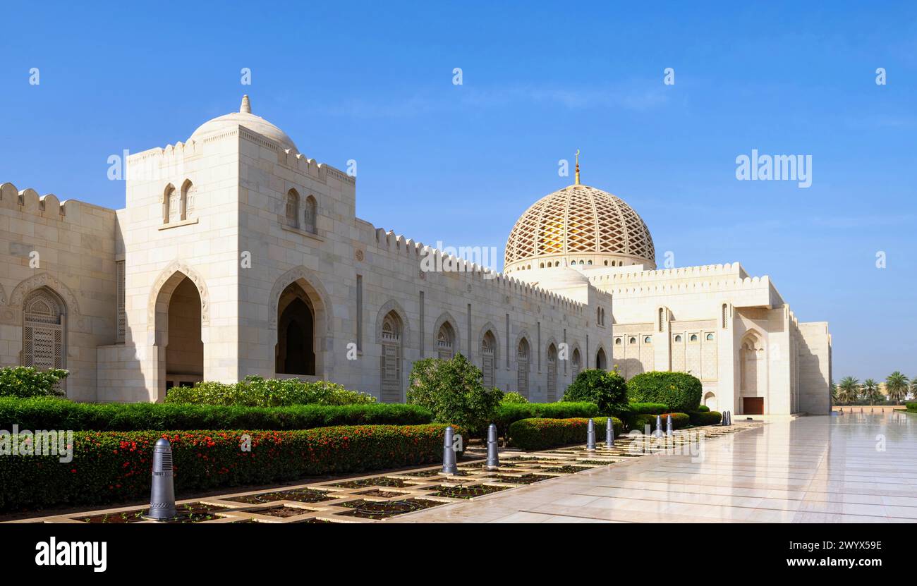Gran Mezquita del Sultán Qaboos en Mascate Foto de stock
