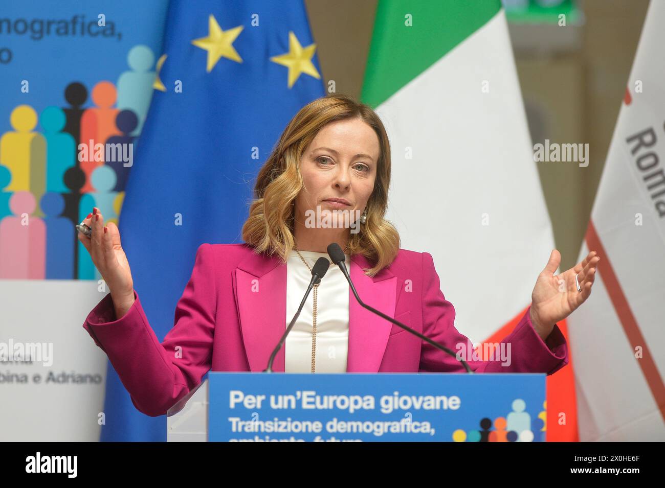 Roma, Italia. 12 de abril de 2024: La primera ministra Giorgia Meloni participa en la conferencia 'Por una Europa joven' Foto © Stefano Carofei/Sintesi/Alamy Live News Foto de stock