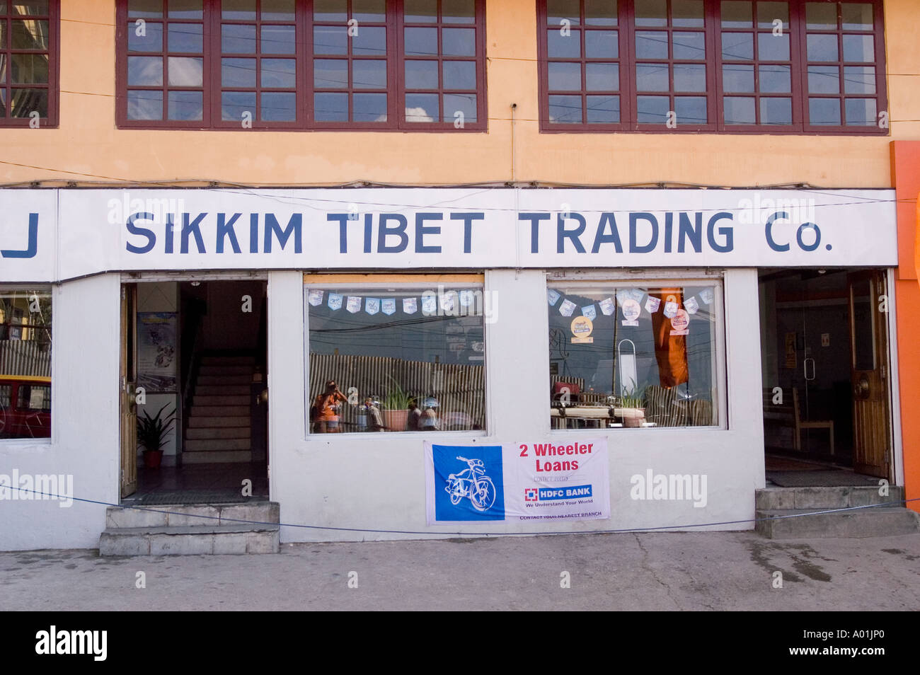 Sikkim Tibet Trading co shop tras la apertura de la paso Nathula unirse a India y Tibet China Gangtok Foto de stock