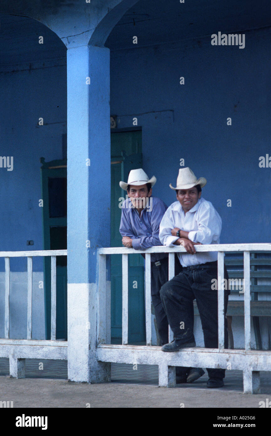 Ladino people fotografías e imágenes de alta resolución - Alamy