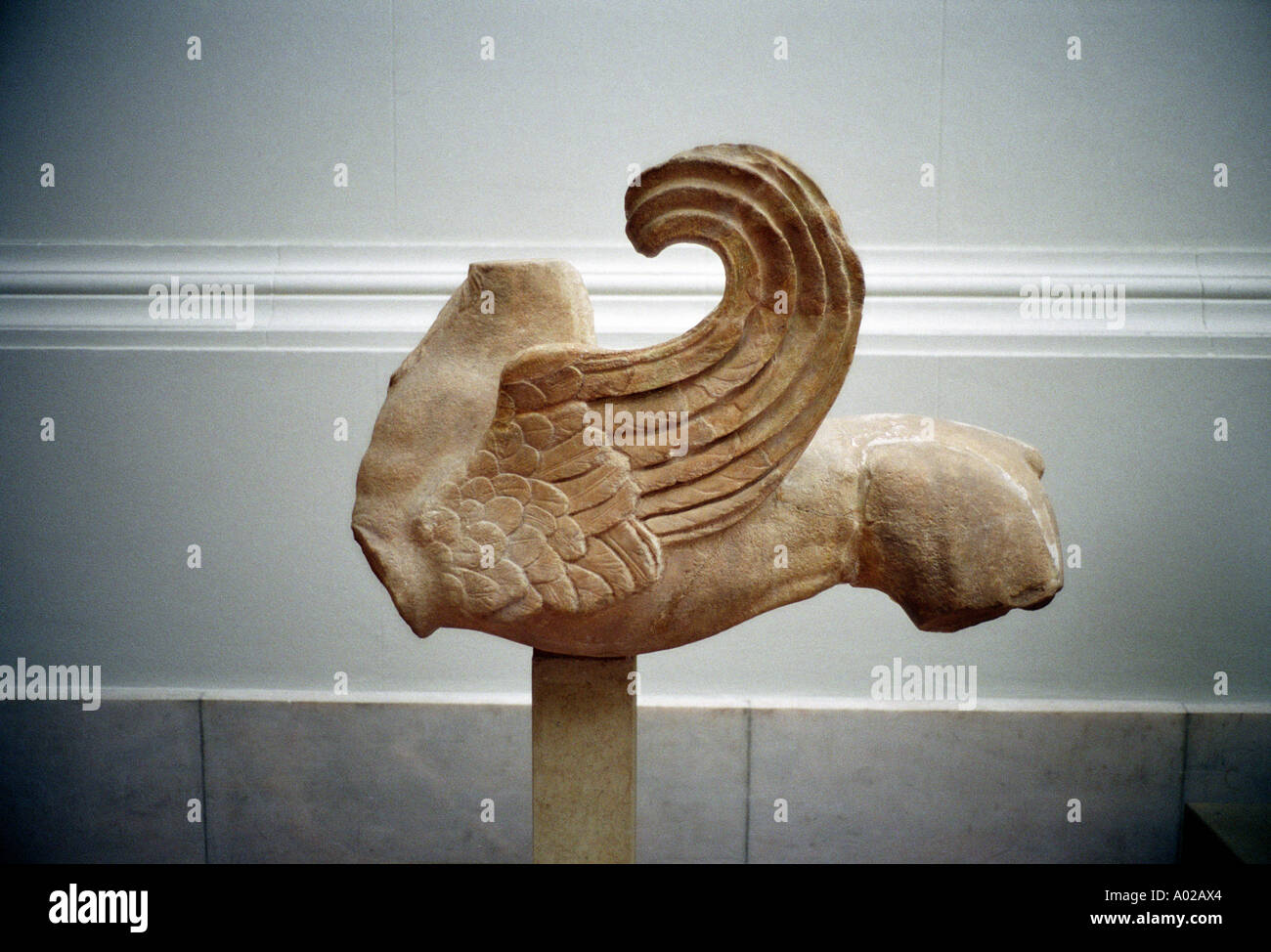 Berlín, Alemania. Interior del Museo Pergamon mostrando artefactos griegos originales. Foto de stock