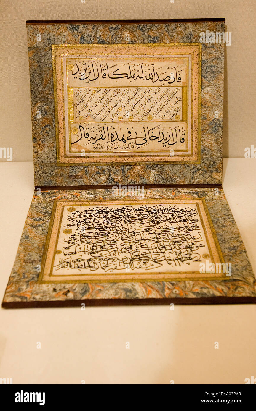Álbum de caligrafía, período otomano del siglo 01, el museo de artes turcas e islámicas de Estambul, Turquía. Foto de stock