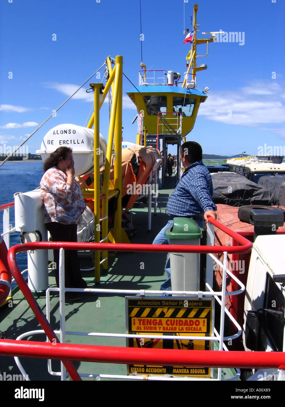 Travesía en ferry desde Puerto Montt a ancud chiloe chile Fotografía de  stock - Alamy