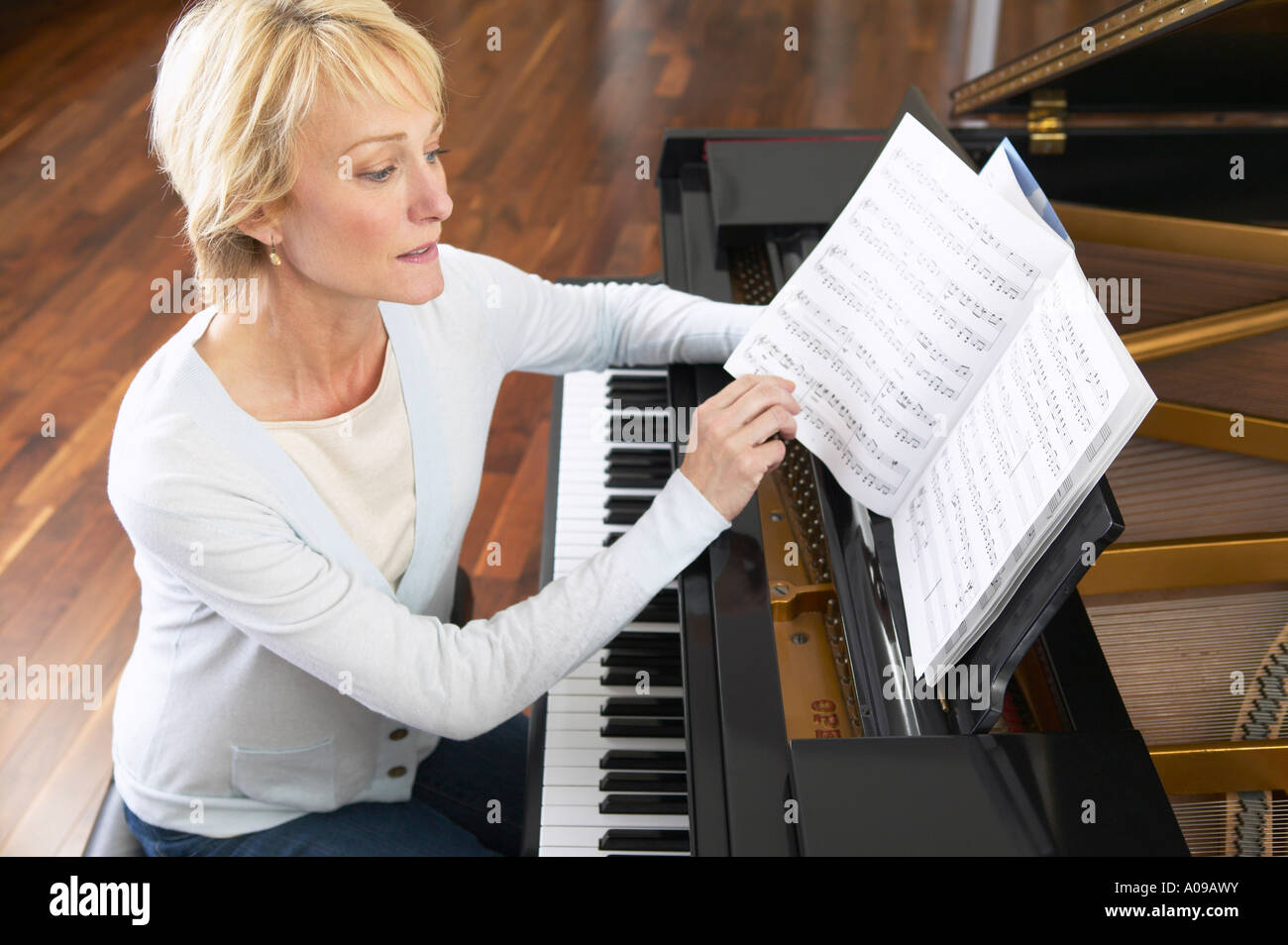 Mujer pianista años 30 fotografías e