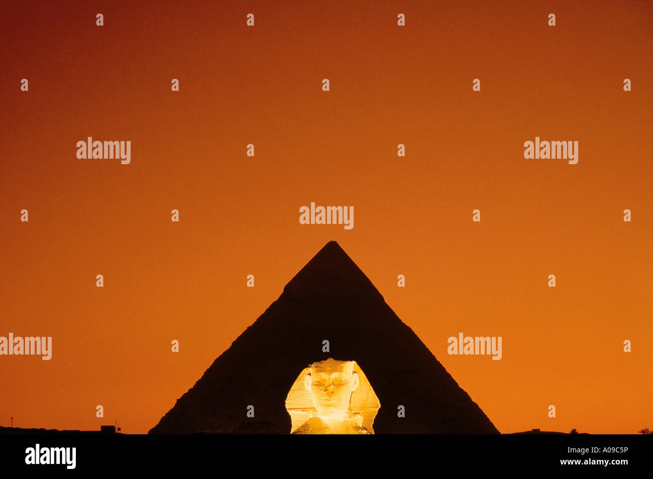 Pirámide tumbas culto muerto fotografías e imágenes de alta resolución