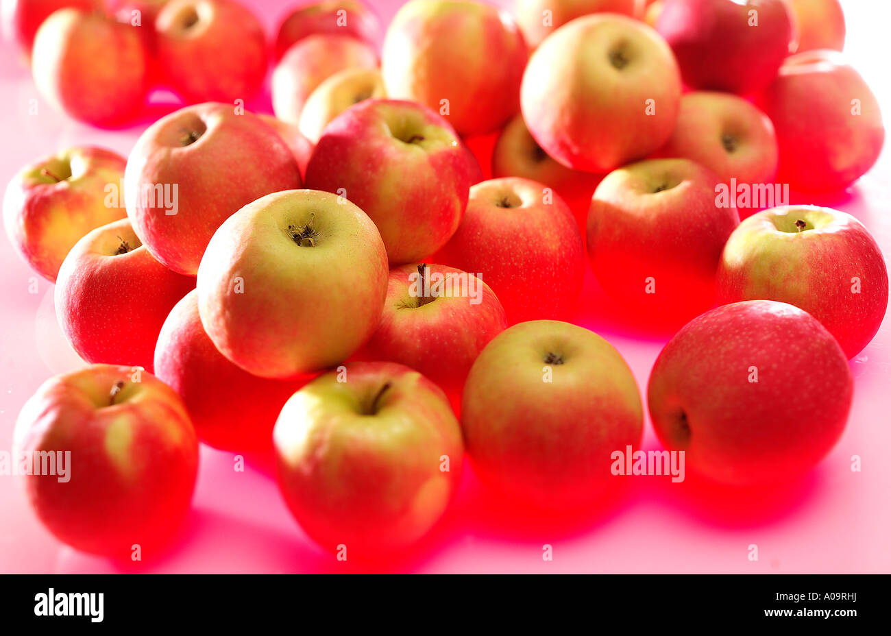 Aepfel, manzanas Foto de stock