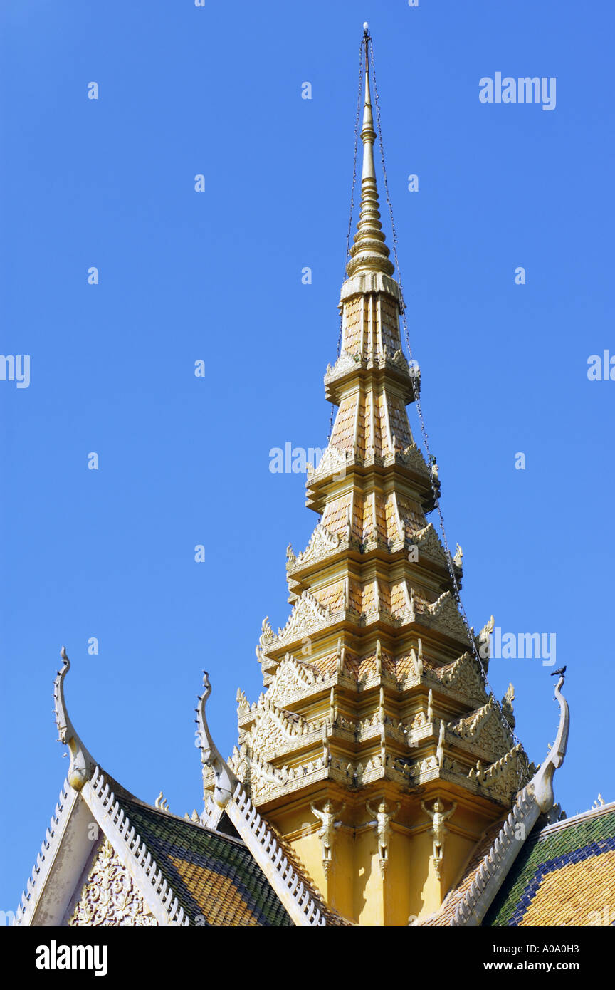 Detalle del templo del Palacio Real de Camboya en la capital Phnom Penh Foto de stock