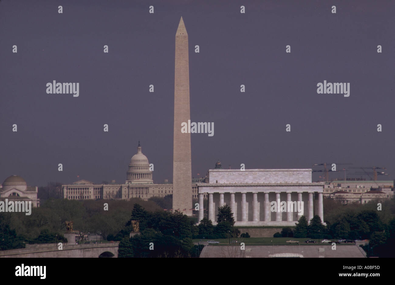 Horizonte de Washington DC mostrando el Lincoln Memorial, el Monumento a Washington y el Capitolio U Foto de stock