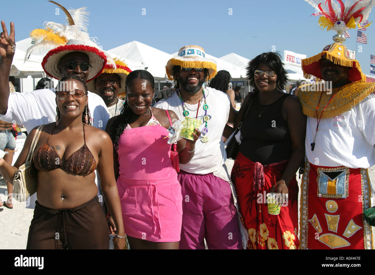 Miami Florida, Homestead Miami Carnival, Festival de Masqueraders de Mardi  Gras del Caribe, Mujer africana negra inmigra traje traje disfraz  enloquecido enloquecido Fotografía de stock - Alamy