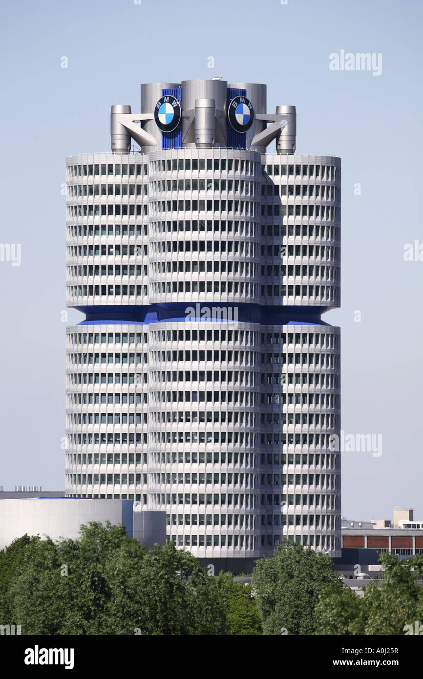 La sede de BMW, BMW torre de cuatro cilindros, Munich, Alemania Foto de stock