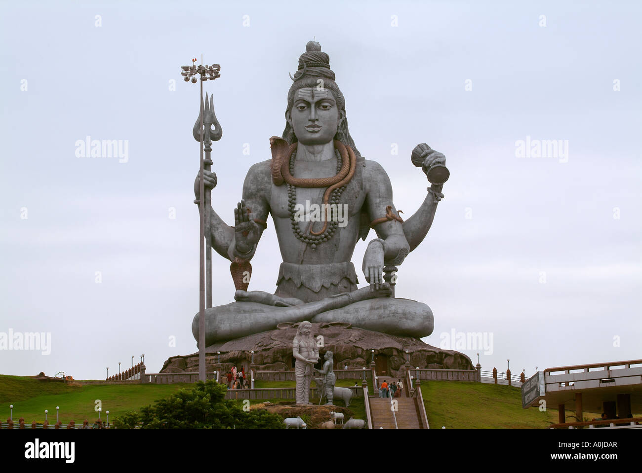 Uno de los mayores la estatua del Señor Shiva, Murudeshwar, India. Foto de stock