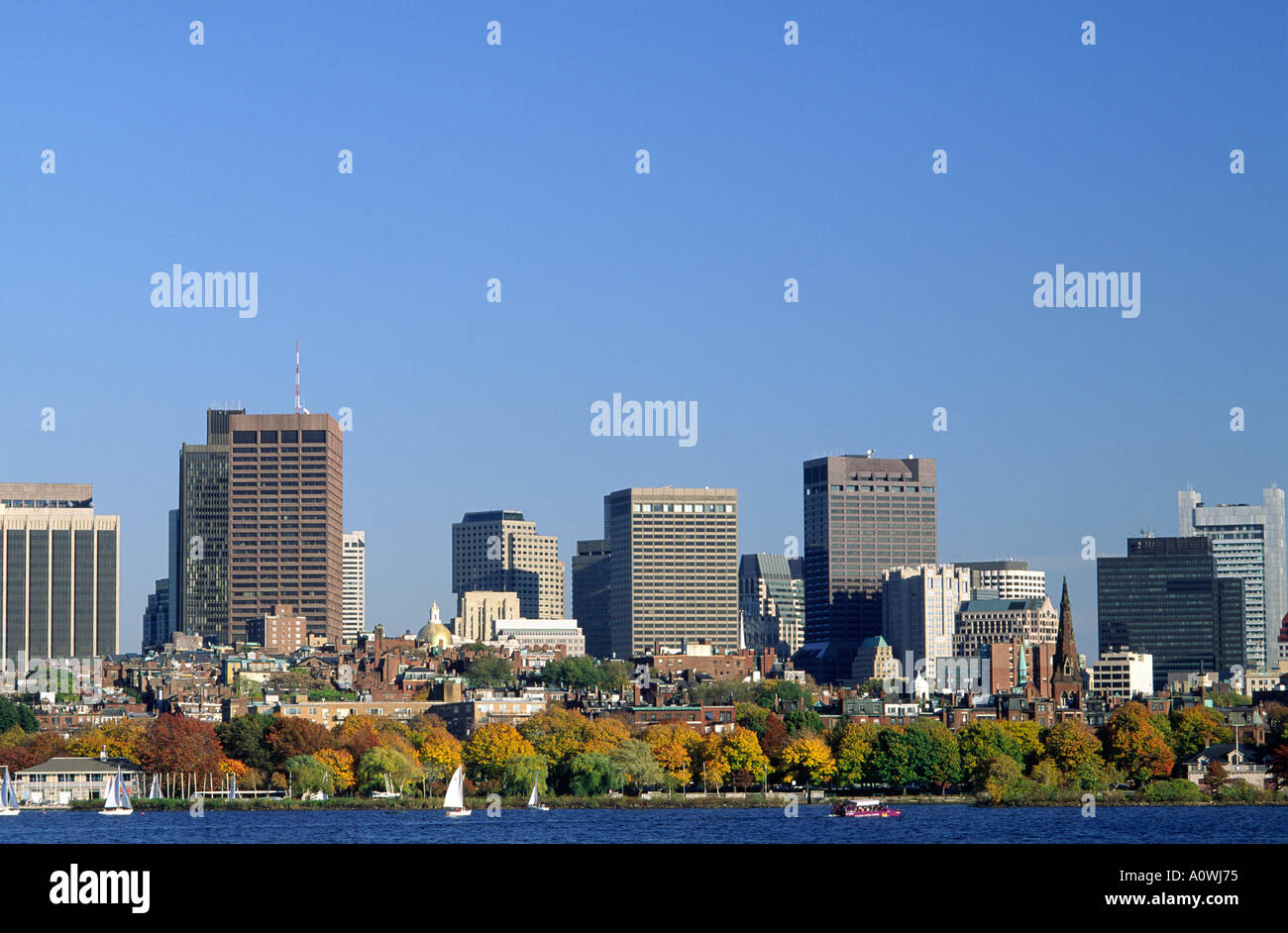 vista aérea panorâmica do distrito financeiro de boston, centro histórico, beacon  hill e charles river 6923973 Foto de stock no Vecteezy