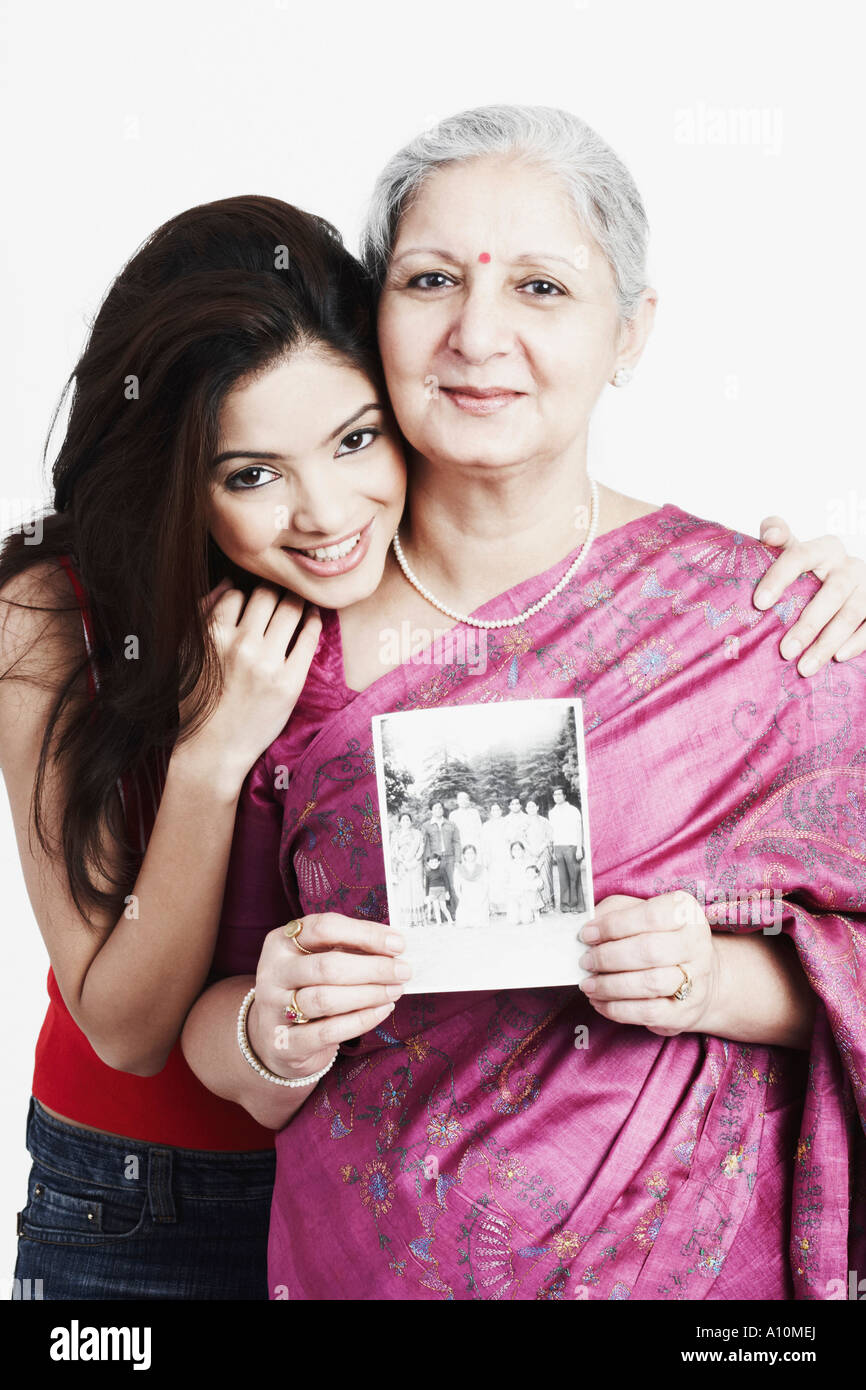 Retrato de una mujer madura con su nieta Foto de stock