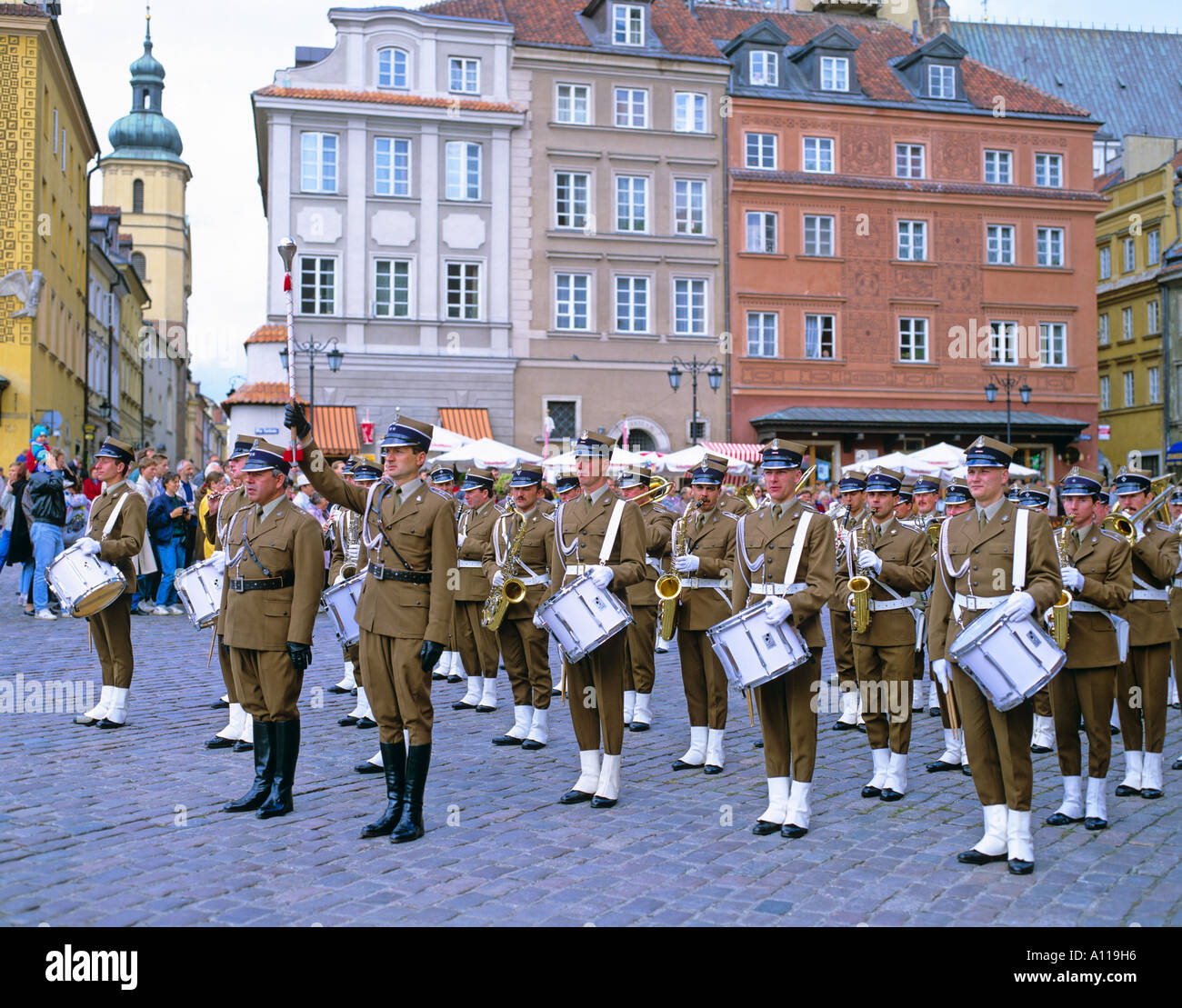 Banda militar Ciudad Vieja Varsovia Polonia Foto de stock