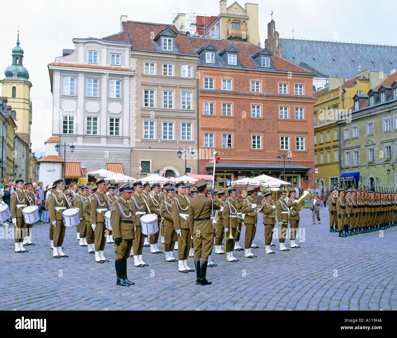 Banda militar Ciudad Vieja Varsovia Polonia Foto de stock