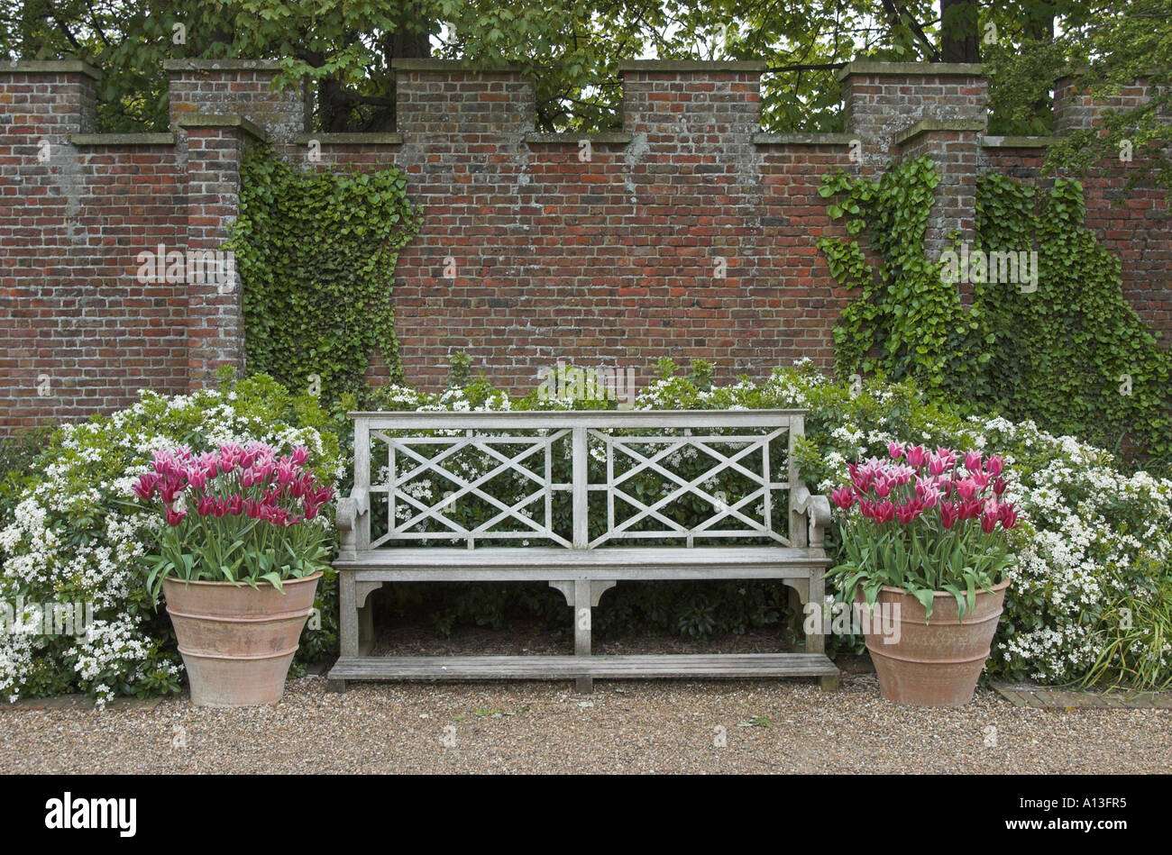 Reina Isabel la Reina Madre's garden en Walmer Castle tratar Kent England Foto de stock