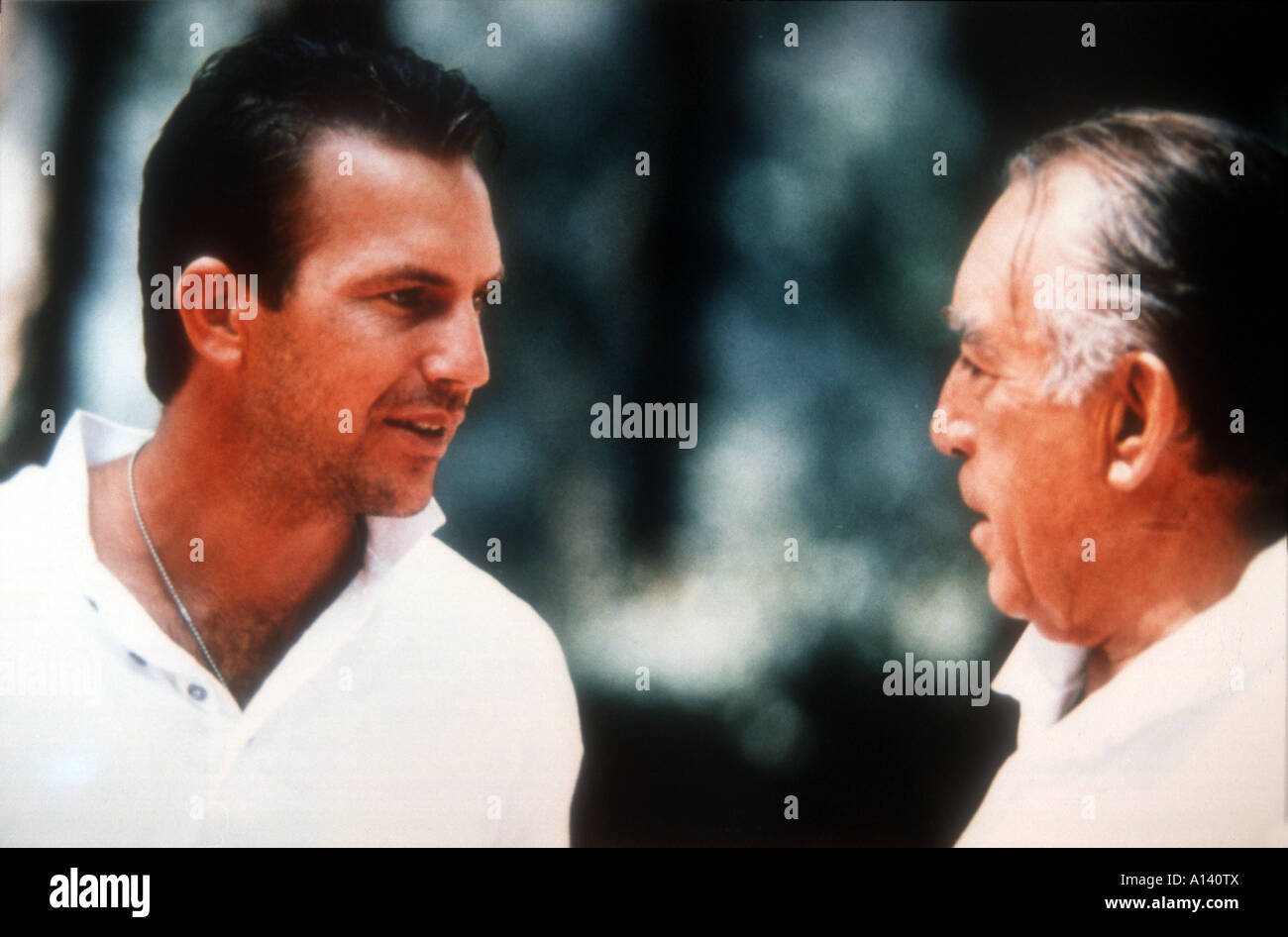 La venganza Año 1989 Director Tony Scott Anthony Quinn Kevin Costner Fotografía de stock Alamy La venganza Año 1989 Director Tony Scott Anthony Quinn Kevin Costner Fotografía de stock Alamy