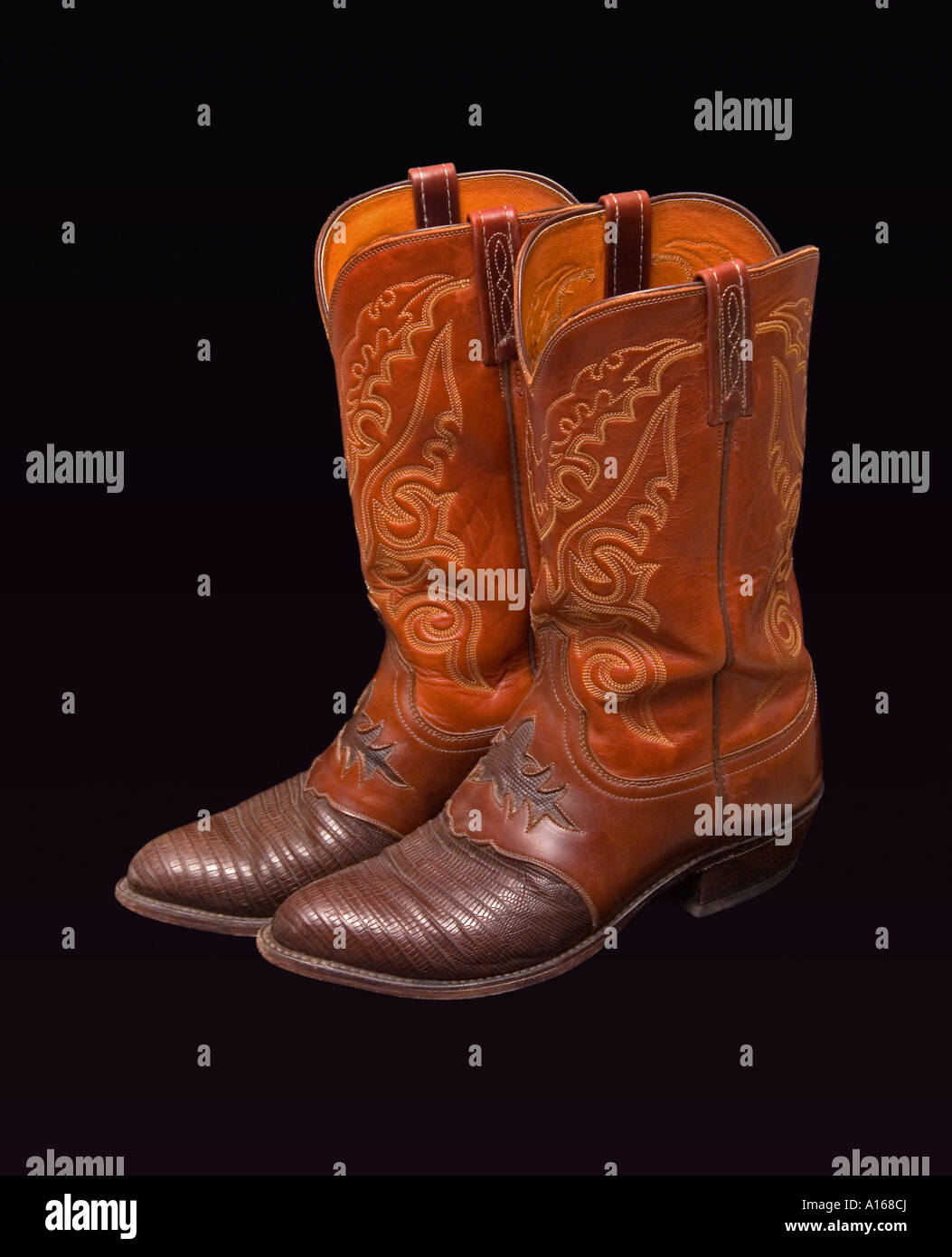 Botas Vaqueras De Tacón De Cuero Marrónes Fotos e Imágenes de stock - Alamy