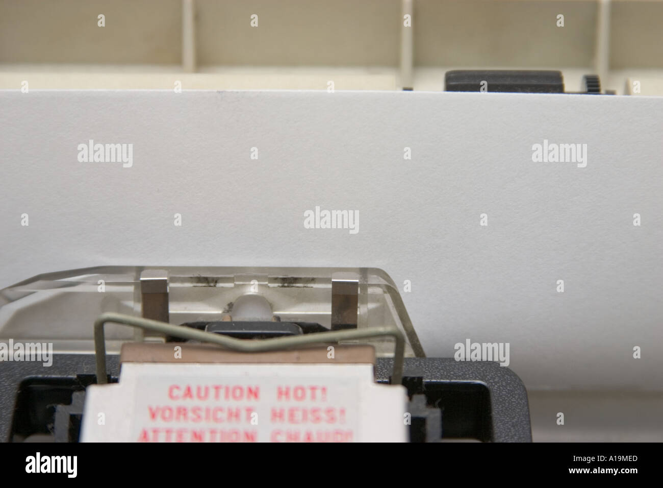 Impresora matricial fotografías e imágenes de alta resolución - Alamy